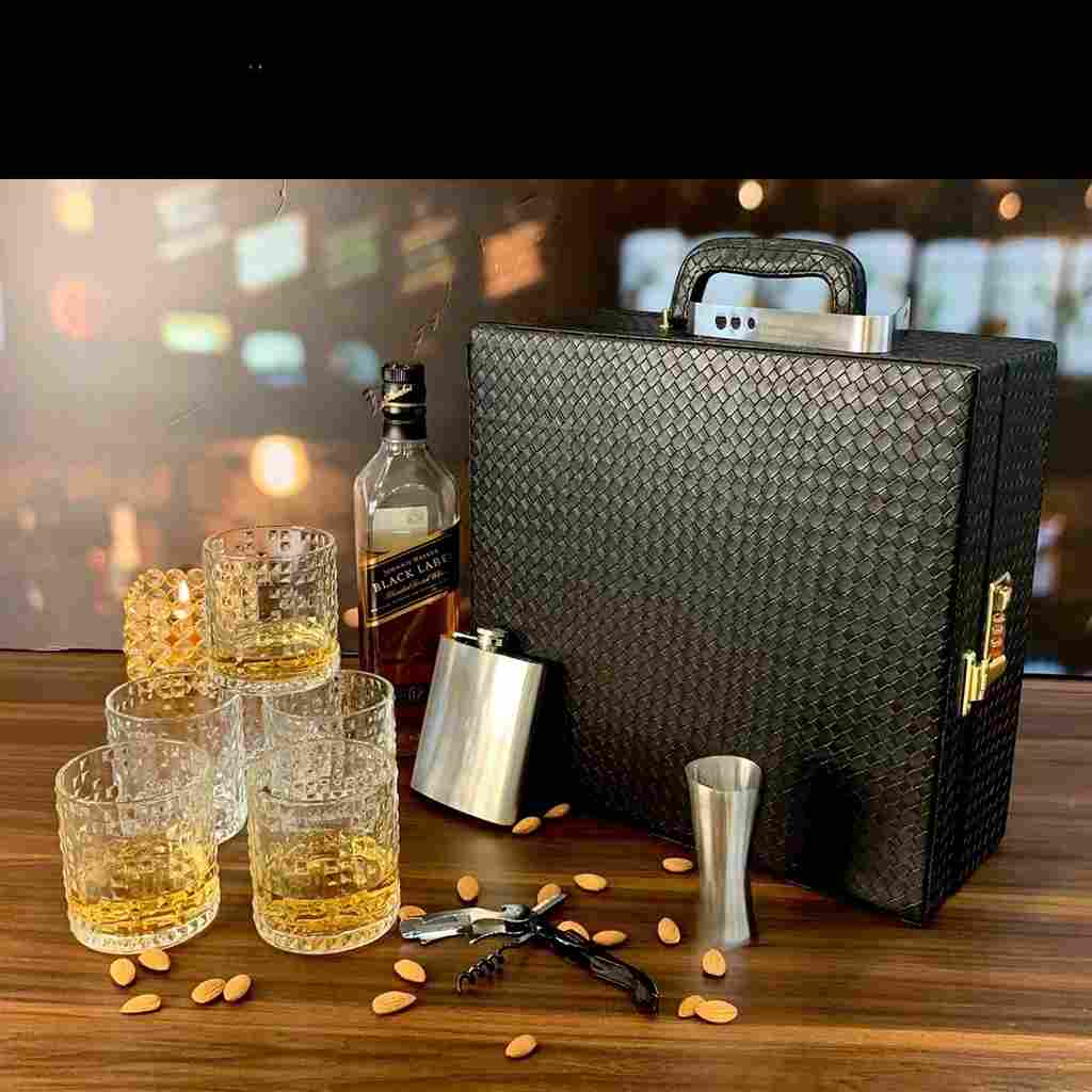 Whiskey Bar Case 6 Glass Set | Portable bar case Set | Travel bar case Set