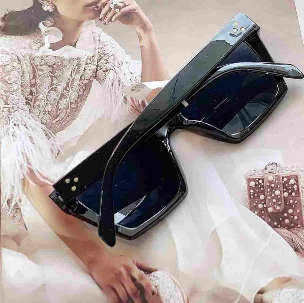 Swanky retro rectangular polarized sunglasses for men and women