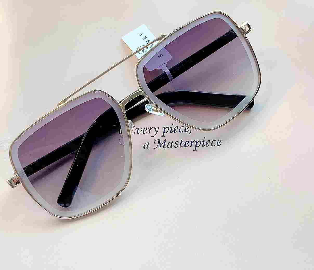 Swanky purple lens sunglass